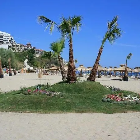 Beach House In Sineva *